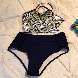 Cupshe women's bikini in black